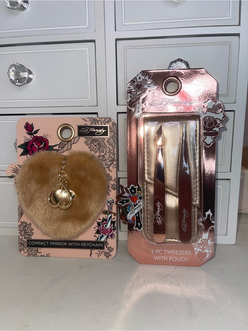 NWT Ed Hardy Pink and Gold Compact Mirror with Keychain and Tweezer 2PC Set